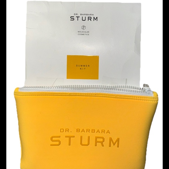 Dr Barbara Sturm SUMMER KIT. 7 products & bag
in full deluxe and mini sizes 🌞🌞🌞 - Picture 3 of 14